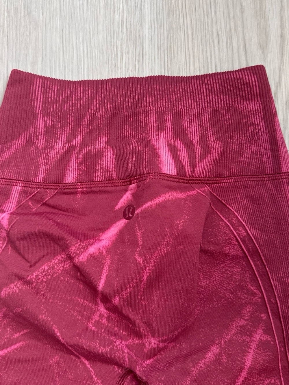 Lululemon Zone In Tight Raspberry Seamless Compression Leggings - Picture 3 of 5